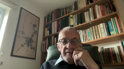 Snapshot of theowlandthe chatting on March 2025 03:29:02 PM theowlandthe online show from March 2025 03:29:02 PM