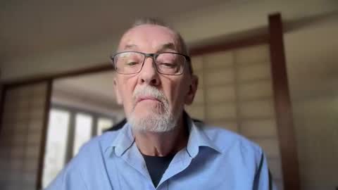 Snapshot of theowlandthe chatting on March 2026 02:22:02 PM theowlandthe online show from March 2026 02:22:02 PM