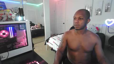 The Plug Love  Friends online show from December 2025 01:11:02 AM