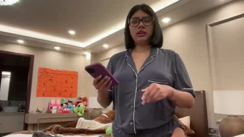 Snapshot of therealcamilabaddie chatting on October 2025 03:04:02 AM therealcamilabaddie online show from October 2025 03:04:02 AM