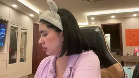 Snapshot of therealcamilabaddie chatting on October 2025 04:15:01 AM therealcamilabaddie online show from October 2025 04:15:01 AM