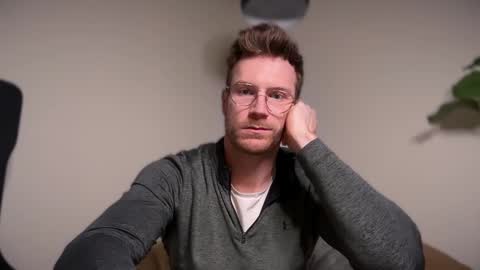 Snapshot of therealveggieboy chatting on December 2025 03:02:01 AM Pookie online show from December 2025 03:02:01 AM