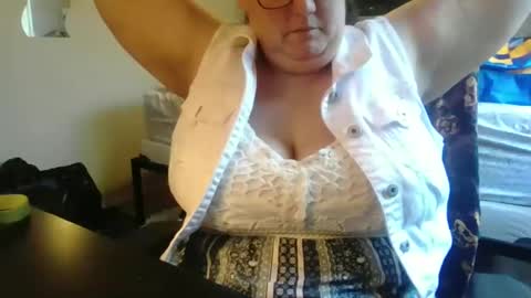Snapshot of theresmoretolife chatting on May 2026 03:30:02 PM theresmoretolife online show from May 2026 03:30:02 PM