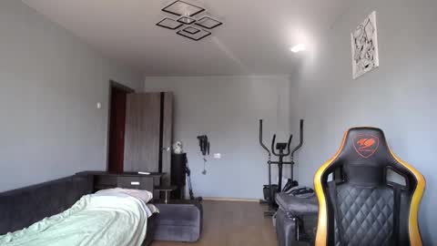 Nick   online show from September 2025 06:13:01 AM