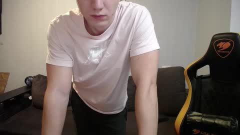 Nick   online show from December 2025 09:19:02 PM