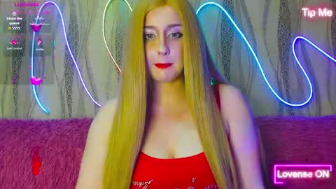 Snapshot of therosesweet chatting on June 2026 08:42:02 PM Rose online show from June 2026 08:42:02 PM