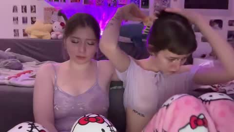 LISA                                            online show from January 2025 08:37:02 PM