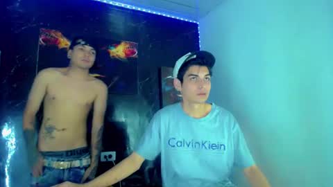 Snapshot of theshamefulboys chatting on June 2026 09:41:01 PM David y Daniel online show from June 2026 09:41:01 PM