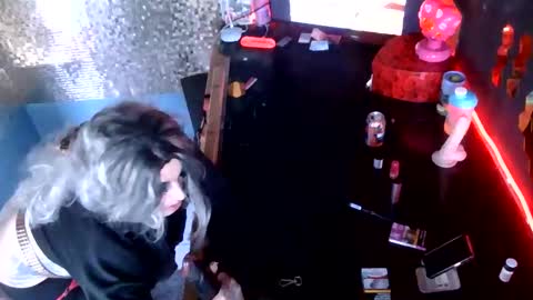 Snapshot of theshowgirlsberlin chatting on May 2026 05:01:01 PM theshowgirl online show from May 2026 05:01:01 PM