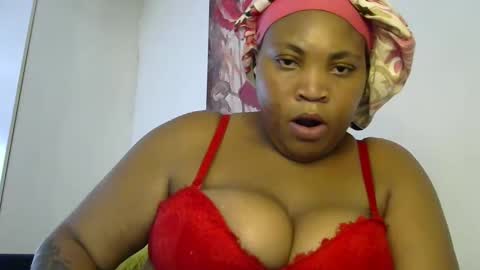 Snapshot of theshybaddie chatting on January 2025 12:16:01 PM theshybaddie online show from January 2025 12:16:01 PM