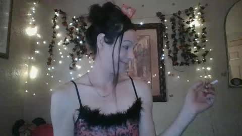 Snapshot of thesillymillie chatting on October 2025 09:59:02 PM sillymillie0 online show from October 2025 09:59:02 PM
