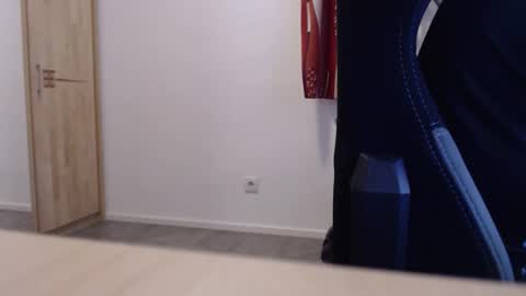 theskylake1 online show from November 2025 06:19:01 PM