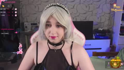 Snapshot of thetrixy chatting on October 2025 03:57:02 PM The Great And Powerful Trixie online show from October 2025 03:57:02 PM