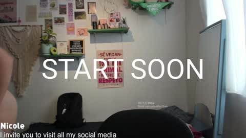 Nicole online show from December 2024 08:15:01 PM