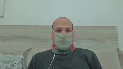 Snapshot of thetubedscarfguy chatting on February 2025 07:07:01 AM Scarf guy online show from February 2025 07:07:01 AM