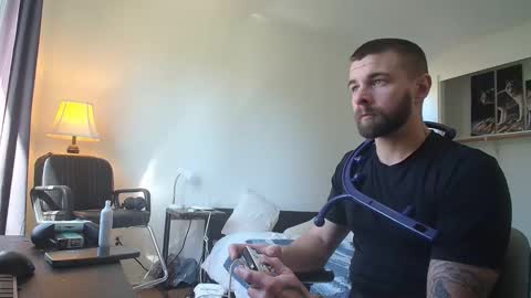 Snapshot of theufcfan_8181 chatting on February 2025 09:24:02 PM troy online show from February 2025 09:24:02 PM