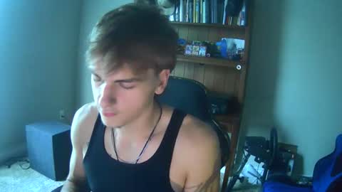 Snapshot of thevincegray chatting on June 2026 11:17:01 PM Vince online show from June 2026 11:17:01 PM