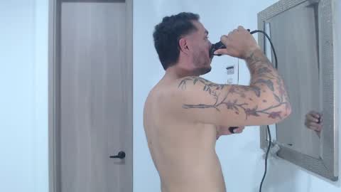 thiago_420 online show from May 2026 11:43:01 PM