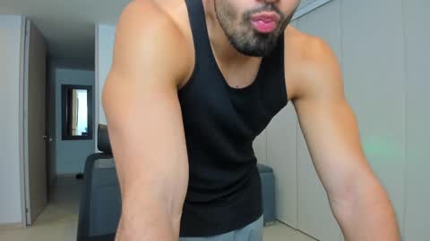 thiago_driussi online show from March 2025 12:38:01 AM