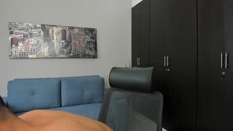 thiago_driussi online show from October 2025 08:43:02 PM