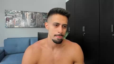 thiago_driussi online show from October 2025 07:41:01 PM