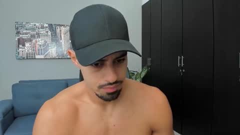 thiago_driussi online show from November 2025 11:21:01 AM