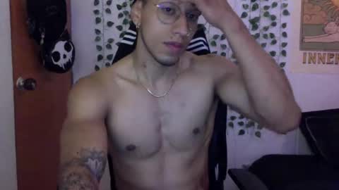 thiago_happy online show from March 2025 04:07:02 AM