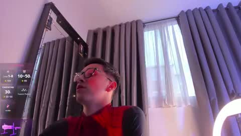 SanThiago online show from October 2025 10:10:01 PM