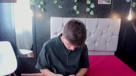 Snapshot of thiago_kozak chatting on May 2026 08:06:02 PM thiago online show from May 2026 08:06:02 PM