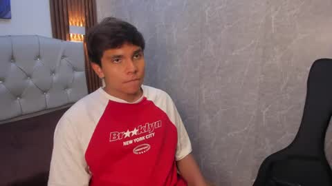 Snapshot of thiago_kozak chatting on June 2026 01:43:02 AM thiago online show from June 2026 01:43:02 AM