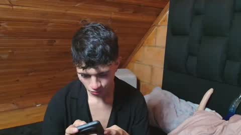 thiago_n_sam online show from October 2025 04:37:01 AM