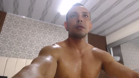 Snapshot of thiago_summers chatting on December 2024 02:02:01 PM Thiago Summers online show from December 2024 02:02:01 PM