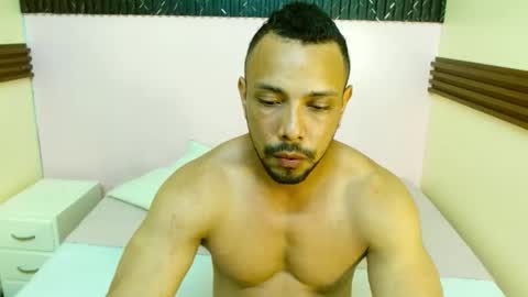 Snapshot of thiago_summers chatting on November 2025 06:03:02 PM Thiago Summers online show from November 2025 06:03:02 PM