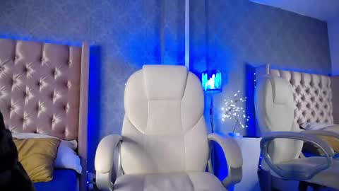 Snapshot of thiagoferrer_ chatting on May 2026 08:32:01 AM T H I A G O online show from May 2026 08:32:01 AM