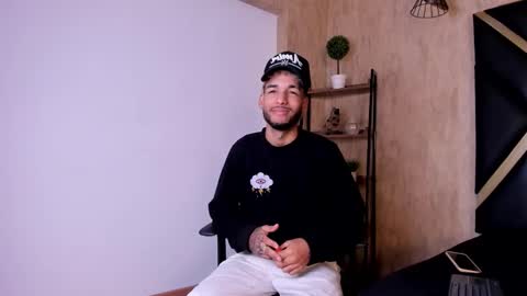 ThiagoFerreti online show from September 2025 03:32:02 AM