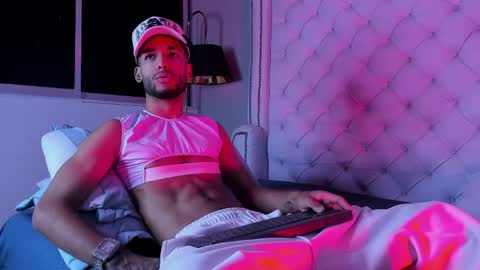 ThiagoFerreti online show from May 2026 03:24:02 AM