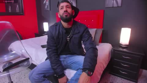 Thia Gomez online show from December 2025 12:36:02 PM