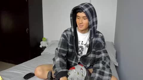 Thiago Wells online show from October 2025 07:36:01 PM