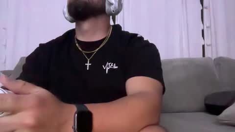 thiccbull12 online show from February 2026 07:51:01 AM