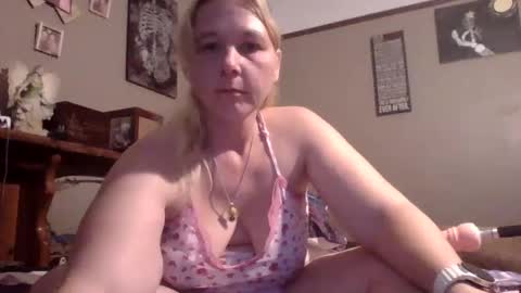 thickblonde_92 online show from October 2025 12:20:01 AM