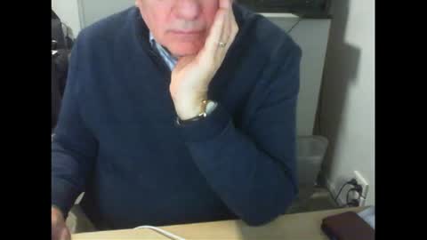 Snapshot of thickmelnik chatting on August 2026 01:57:02 PM James online show from August 2026 01:57:02 PM