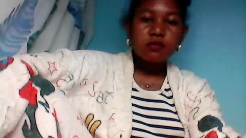 Snapshot of thierryzz chatting on July 2026 04:19:01 AM thierryzz online show from July 2026 04:19:01 AM
