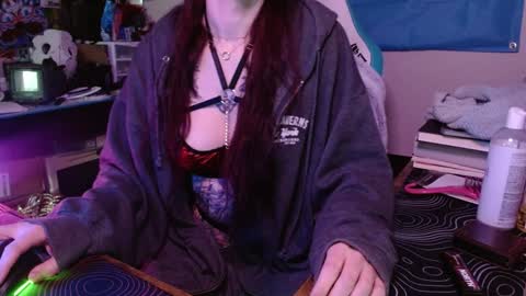 Snapshot of thighsnacks chatting on January 2025 08:39:01 PM snacks online show from January 2025 08:39:01 PM