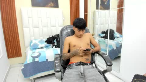  THIAGO COLLINS  online show from June 2026 08:35:01 PM