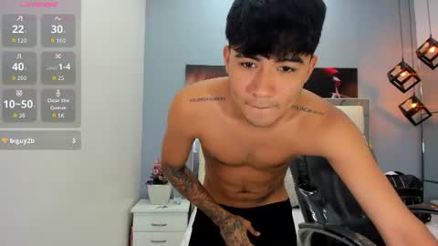  THIAGO COLLINS  online show from July 2026 11:20:01 PM