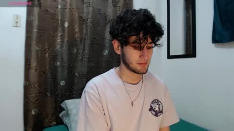 Snapshot of thiiago_tay chatting on September 2025 06:15:02 AM Thiiago online show from September 2025 06:15:02 AM