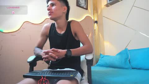 Snapshot of thiiago_xxx chatting on July 2026 02:03:02 PM Thiago online show from July 2026 02:03:02 PM