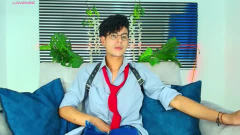 Thiago Saenzz online show from February 2026 12:20:02 PM