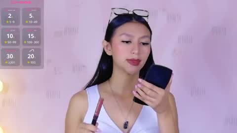 Snapshot of thin_eva chatting on June 2026 01:04:01 PM Eva online show from June 2026 01:04:01 PM