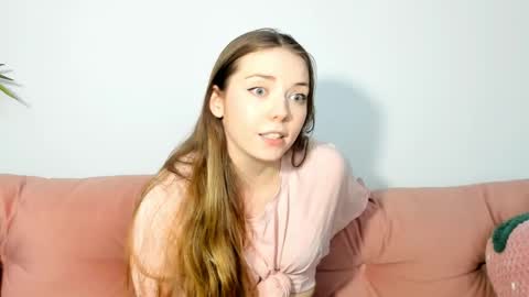 Snapshot of thisisamelia chatting on May 2026 06:09:01 PM Amelia shows on mondays fridays and sundays if anything changes im giving updates on my fansly online show from May 2026 06:09:01 PM